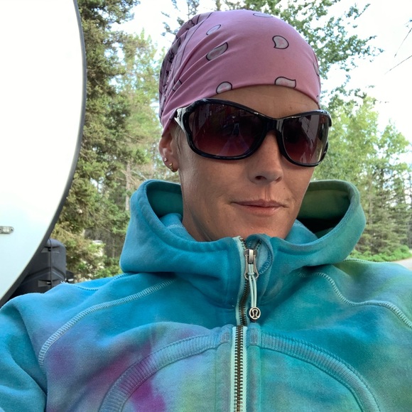 Meet your Posher, Jennifer - Picture 1 of 1